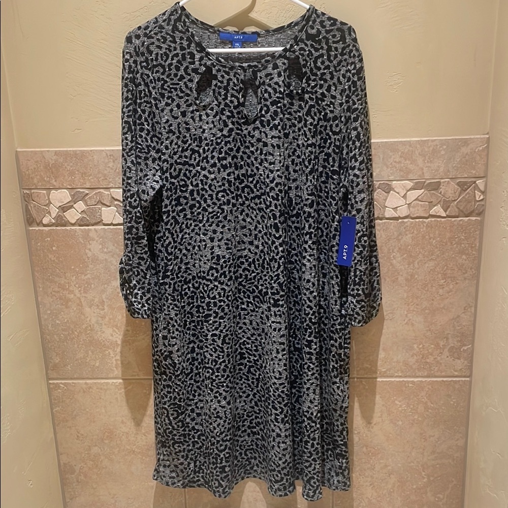 Chic Black and Gray Leopard Print Dress